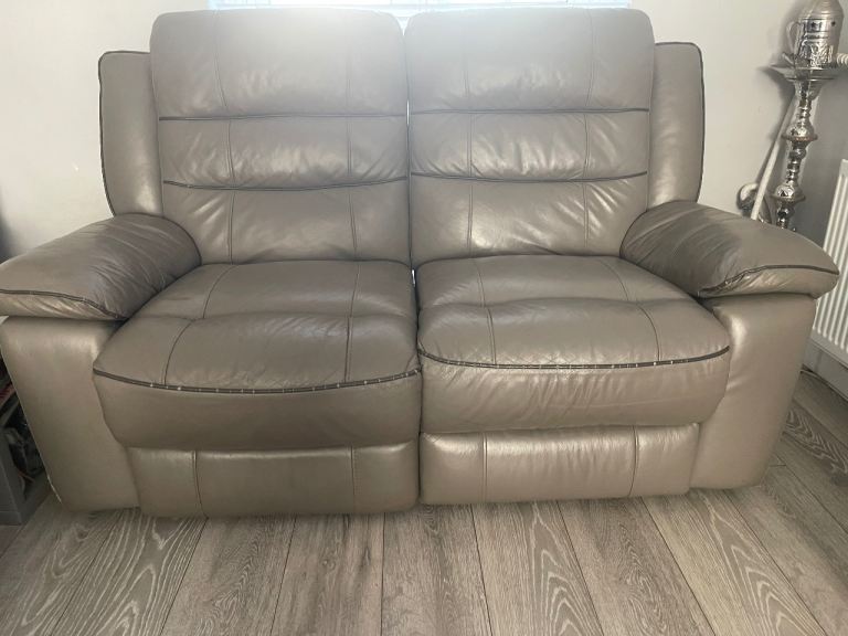 2 and 3 seater leather sofas with electric recliners