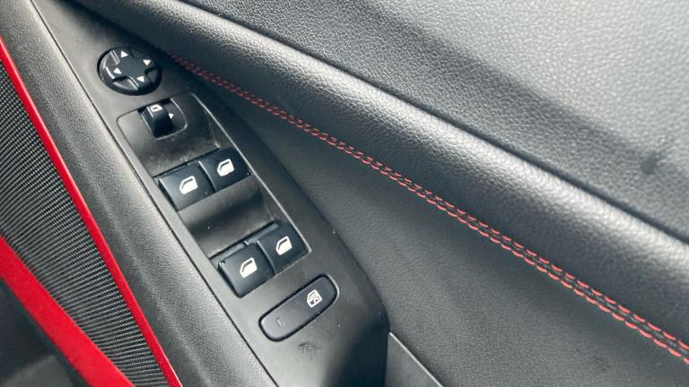 2021 Vauxhall Crossland 1.2 Turbo [130] SRi Nav 5dr Auto Petrol Hatchback Hatchback Petrol Automatic