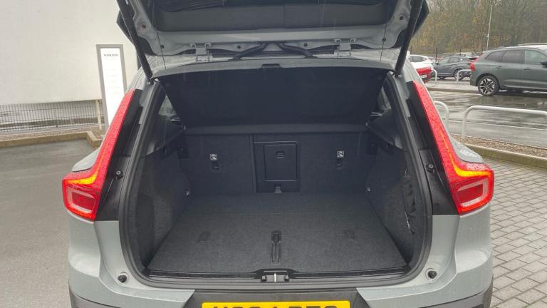 2024 Volvo XC40 2.0 B3P Ultra Dark 5dr Auto ESTATE PETROL Automatic