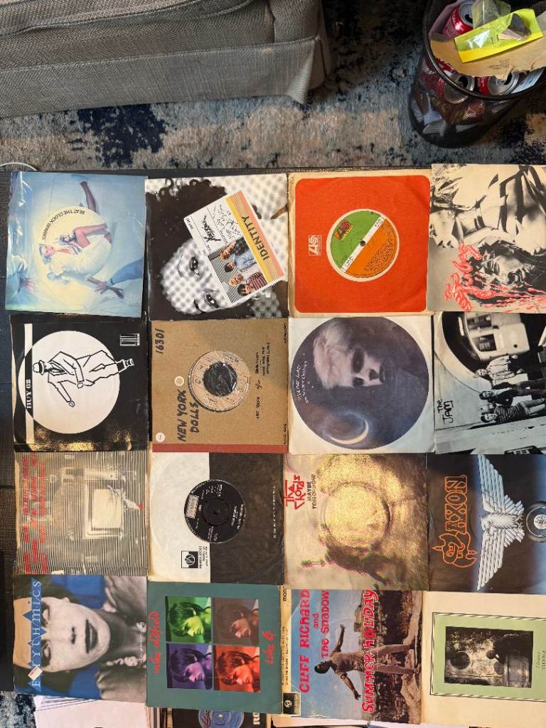 Vinyl 7" collection of 1960-1985 records. 
