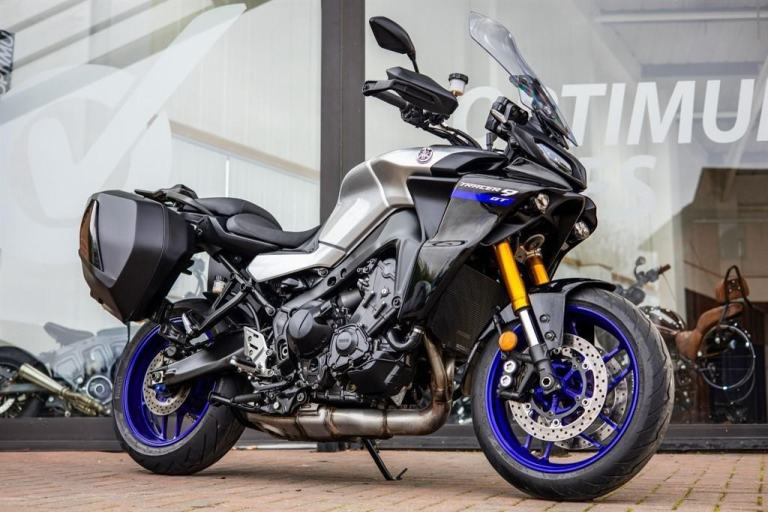 Yamaha Tracer 9 GT ! PANNIERS ! STUNNING
