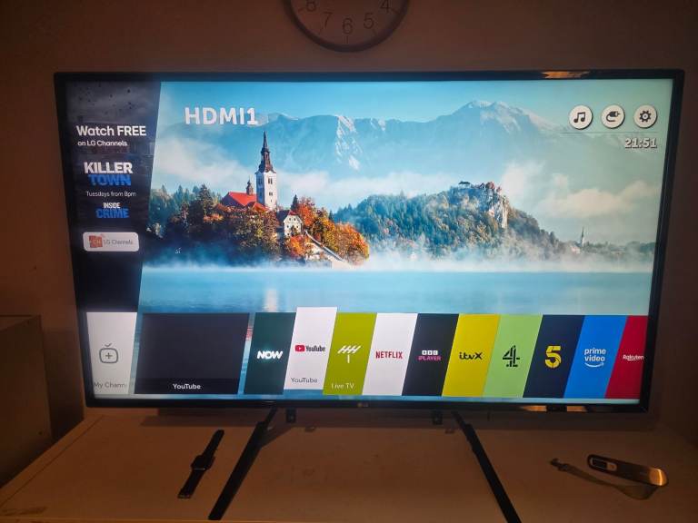 image for LG 49UJ635V 49 Inch Smart 4K Ultra HD TV with HDR