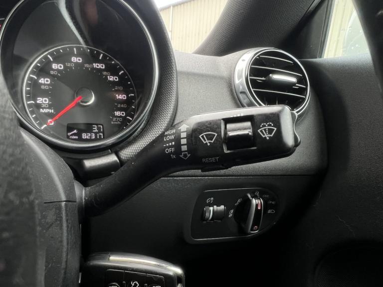 AUDI TT 2.0 TDI Black Edition 2013