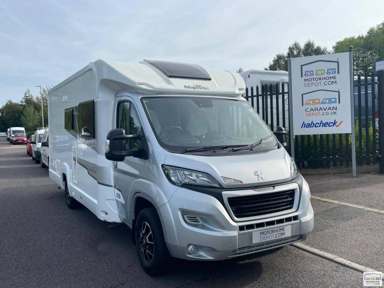 Elddis Majestic 255 4 Berth 4 Belts