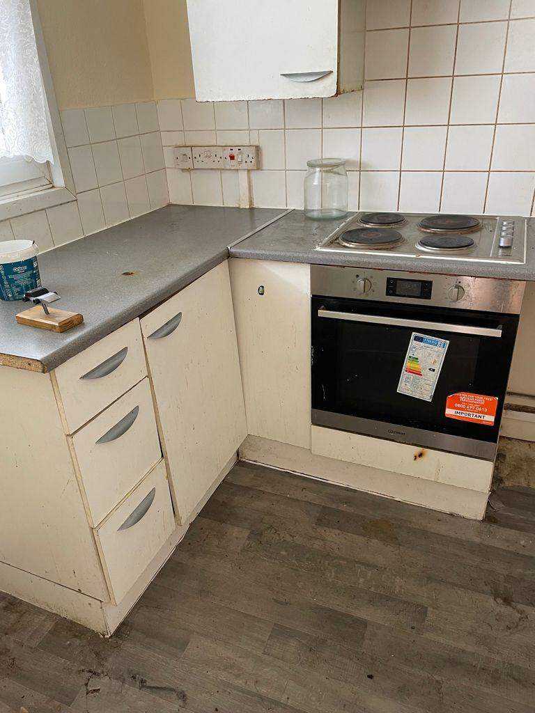 BEAUTIFUL 4 BEDROOM FLAT FOR RENT IN CRANFORD 