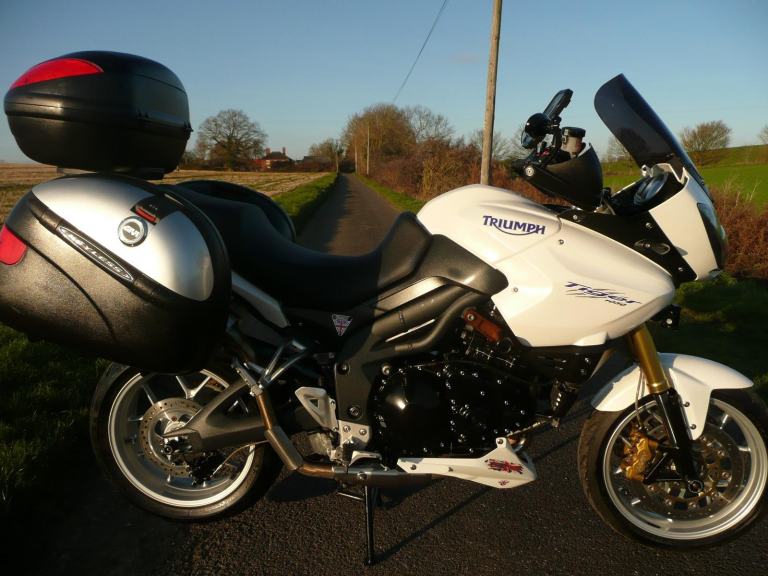 2011 Triumph Tiger 1050 Excellent Condition part ex / Credit/debit cards welcome