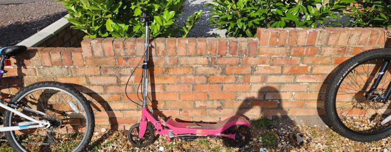 FREE Pink Space Scooter X580 for Kids - Fair Condition
