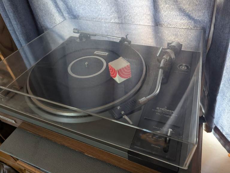 Pioneer PL-112D Belt Drive Vintage 1970’s turntable original stylus & Manual