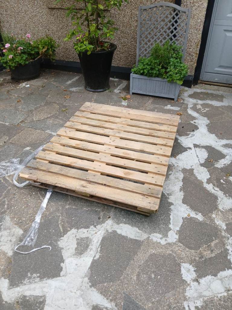 2x Pallets for free