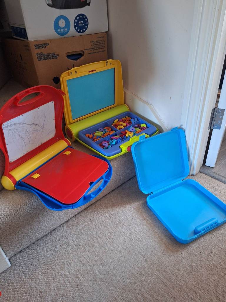 Children toy colouring mat that you can wash in the washing machine and magnetic letters 
