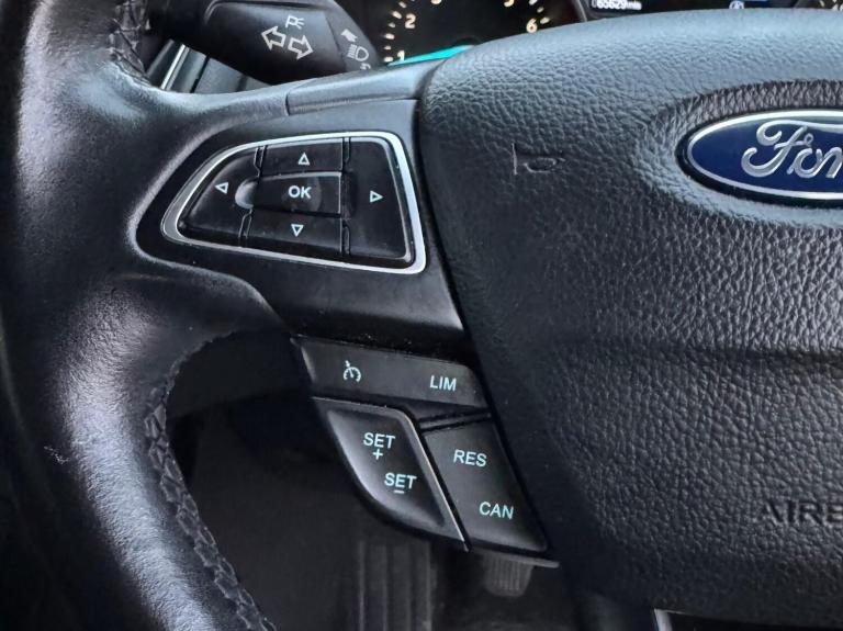 2015 Ford Focus 1.0T EcoBoost Titanium Euro 6 (s/s) 5dr HATCHBACK Petrol Manual
