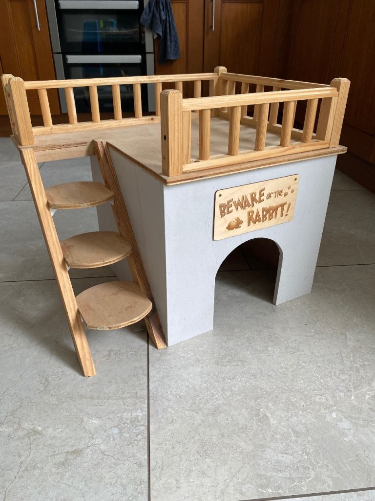 Rabbit/cat/small dog indoor house hutch 