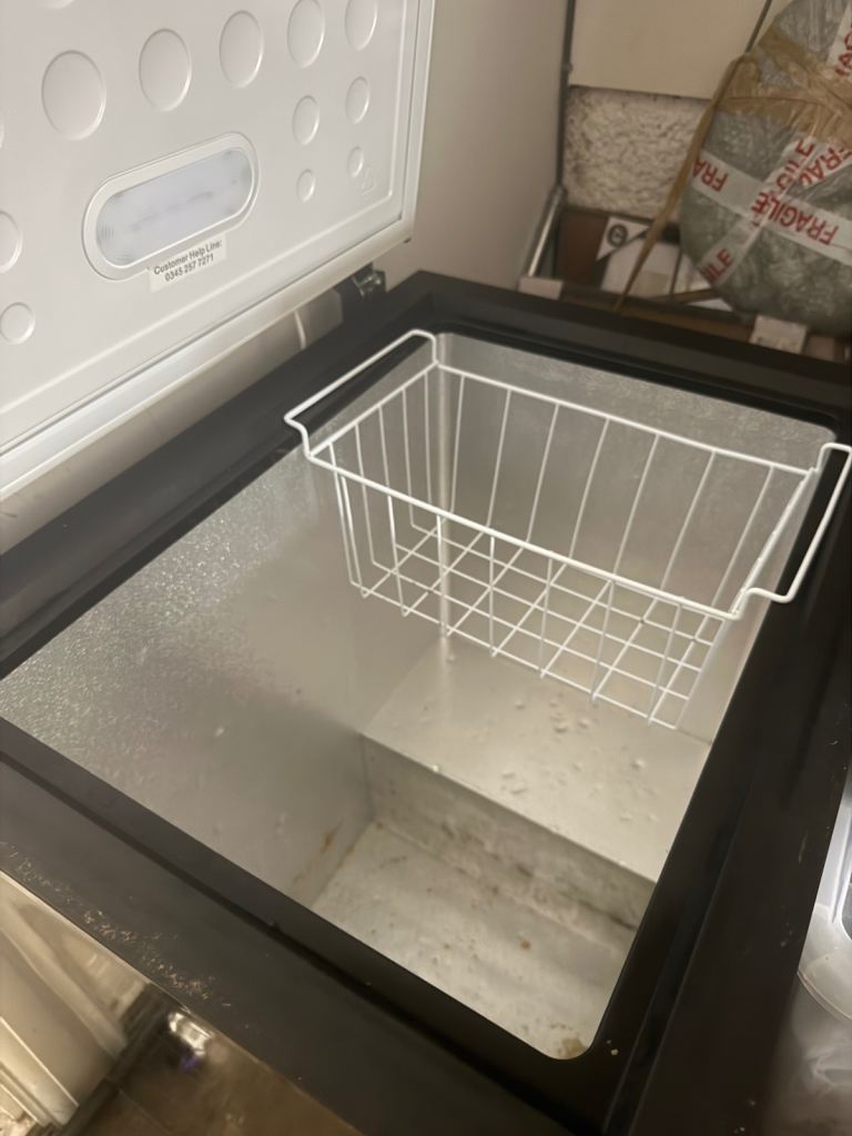 Black Aer Freezer Chest 