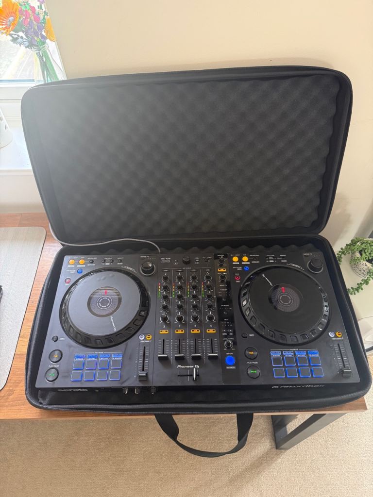 Pioneer DJ DDJ-FLX6 + VM-50 speaker