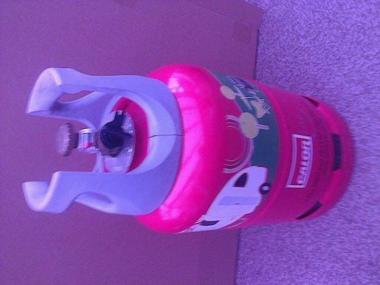 CALOR LITE 6kg, FULL, Sorry no offers accepted.