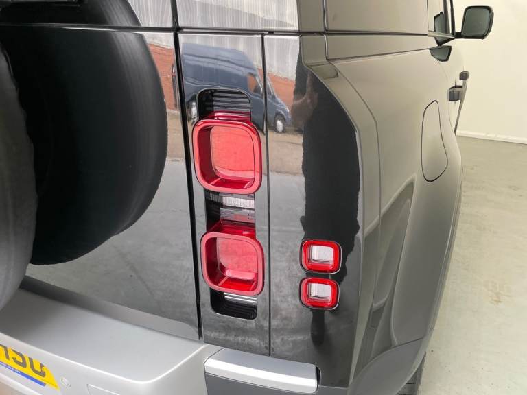 2023 Land Rover Defender D250 Hard Top 110 3.0l Auto SUV Diesel Automatic