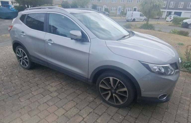2015 Nissan Qashqai 1.6 DiG-T Tekna [Non-Panoramic] 5dr HATCHBACK PETROL Manual