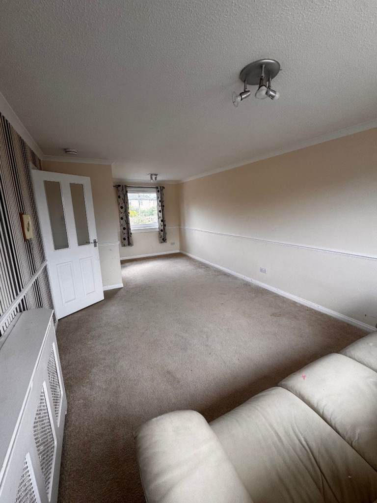 2 bedroom Flat to rent in Falkirk
