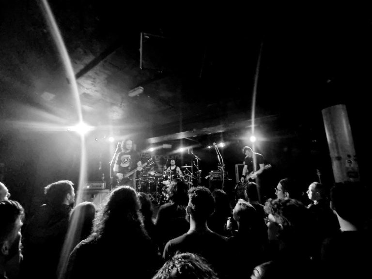 ROCK/METAL BASSIST WANTED