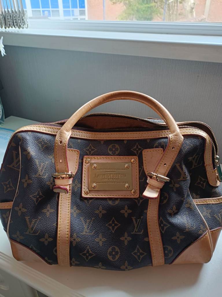 Louis Vuitton Monogram Canvas Speedy Handbag – Good Condition