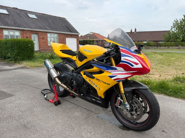 Triumph, DAYTONA, 2013, 675 (cc)