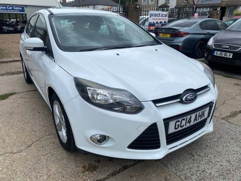 2014 Ford Focus 1.6 Zetec Hatchback 5dr Petrol Powershift Euro 5 (125 ps)