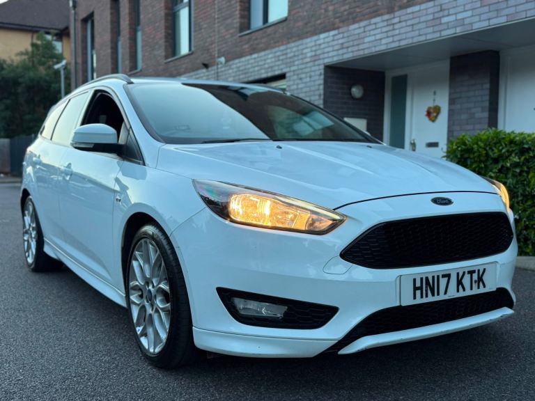 2017 Ford Focus ST-Line 1.5Dci Pearl white Ulez free estate all extras