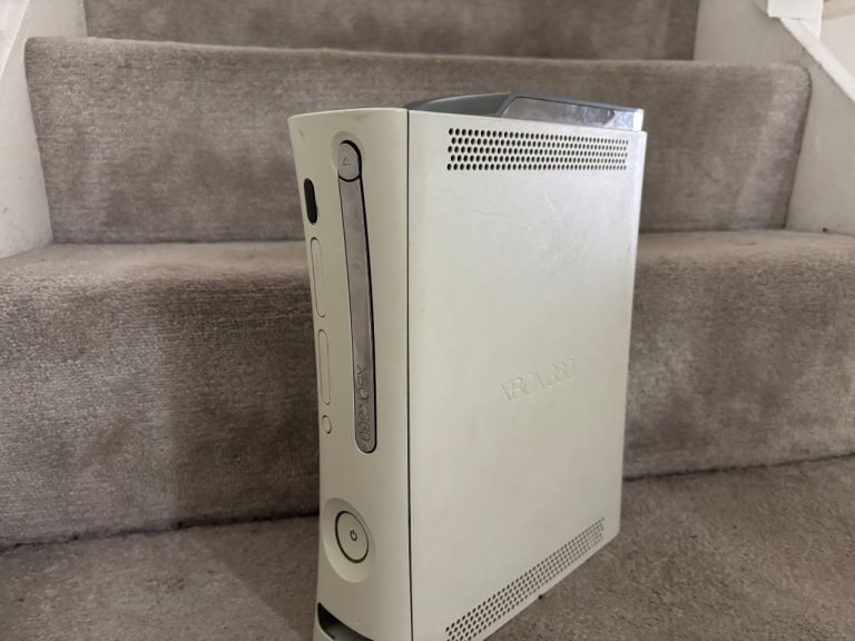 Microsoft Xbox 360 Console – Good Condition, White