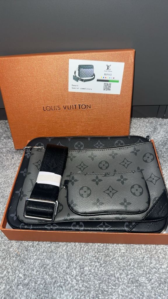 Louis Vuitton trio side bag 