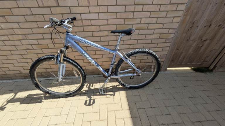 Specialized Hardrock sport woman’s mountain bike 26" wheel