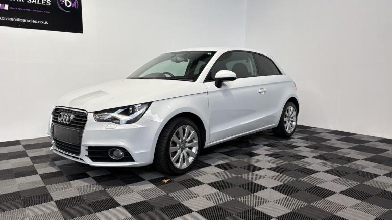 AUDI A1 1.4 TFSI S line 2015