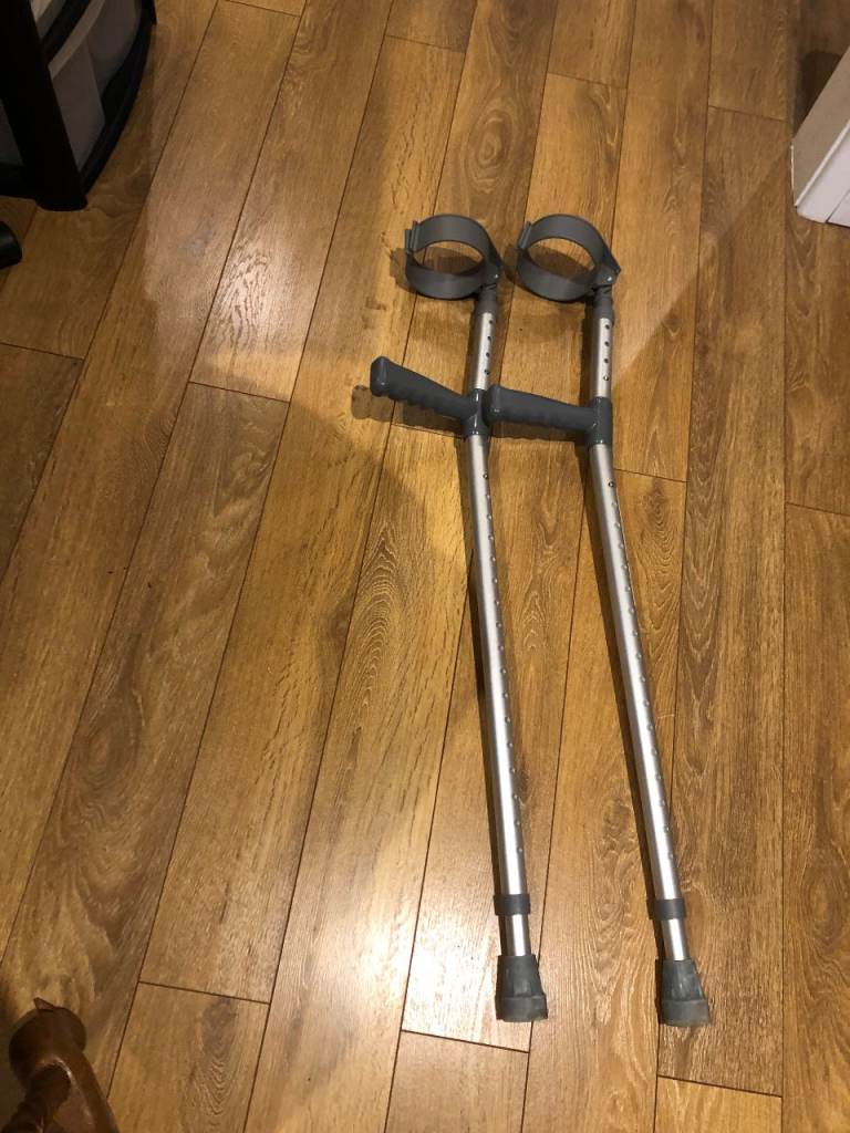 Crutches adjustable height