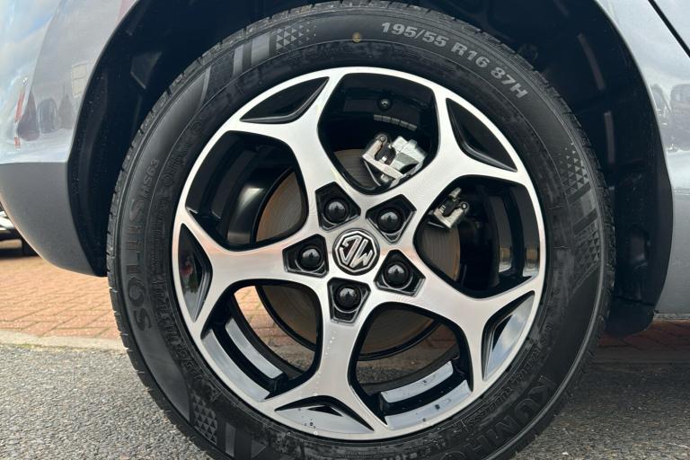  MG Mg3 1.5 Hybrid Plus Mhev Trophy Hatchback 5dr Petrol Hybrid Auto Euro 6 s/s