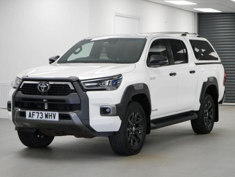 73 TOYOTA HI-LUX 2.8 D 201 BHP 4WD INVINCIBLE X AUTOMATIC CANOPY