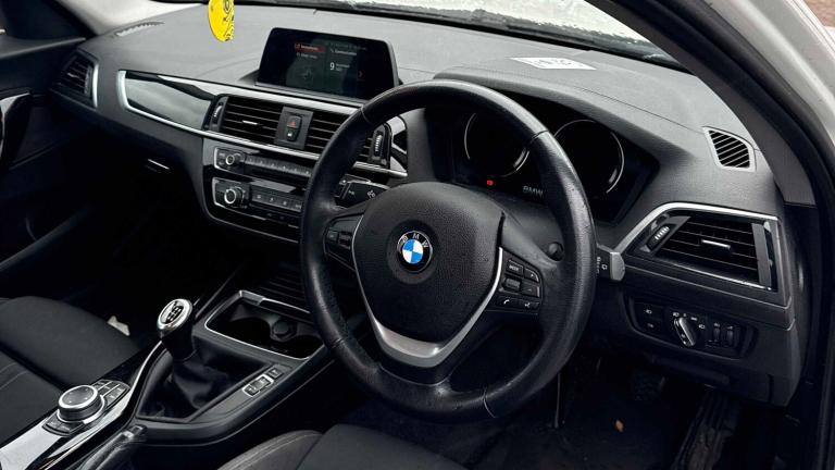2019 BMW 1 Series 118i [1.5] Sport 5dr [Nav/Servotronic] HATCHBACK PETROL Manual