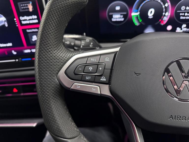 2025 Volkswagen Tiguan 1.5 TSI eHybrid 19.7kWh R-Line SUV 5dr Petrol Plug-in Hybrid DSG Euro 6 (s...