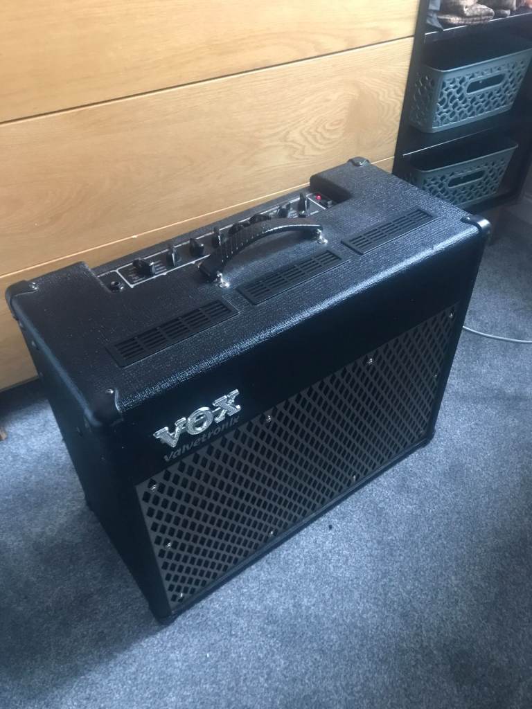 VOX AD50-VT  GUITAR AMPLIFIER COMBO