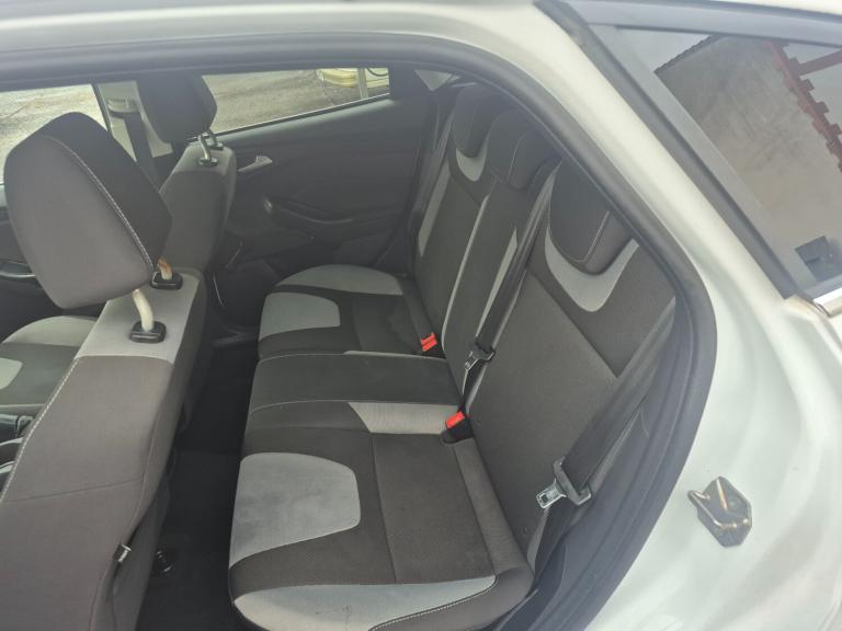 2013 Ford Focus 1.0 EcoBoost Zetec 5dr HATCHBACK Petrol Manual