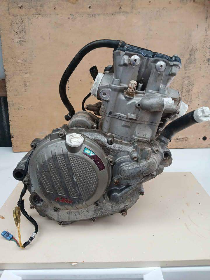 Late 2017 KTM 450 SXF engine with 4 speed gear box. 