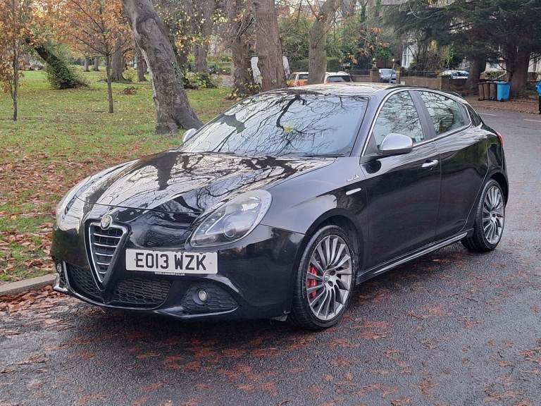 Alfa Romeo, GIULIETTA, Hatchback, 2013, Manual, 1.6L diesel 5dr £35 road tax in great condition 