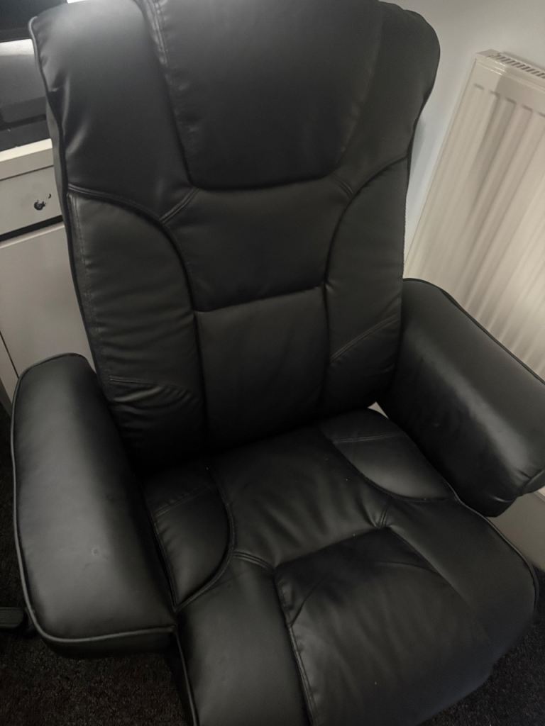 Leather Chair 
