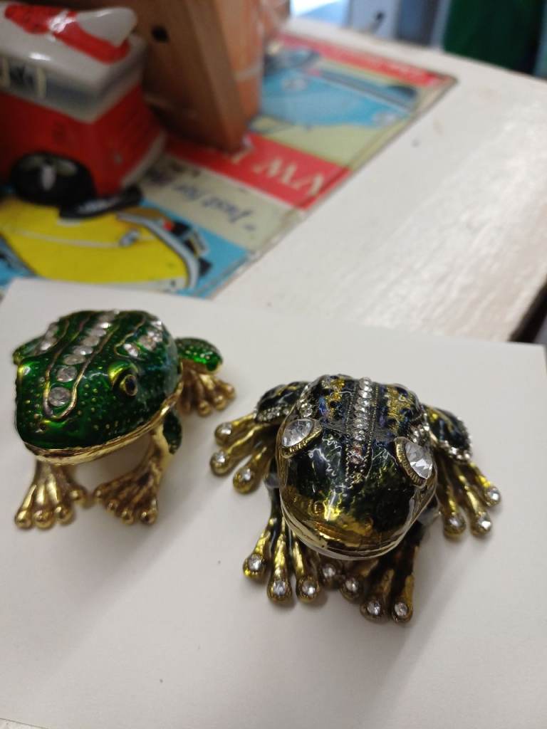 Enamel trinket boxes