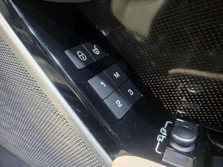 2018 Land Rover Range Rover Velar 3.0 D300 First Edition 5dr Auto ESTATE DIESEL Automatic