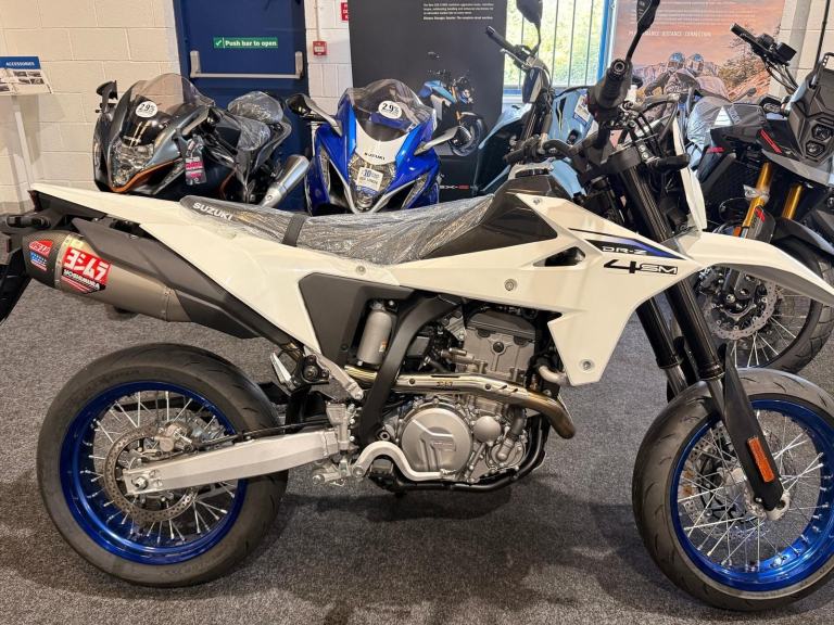2026 Suzuki DRZ 400 SM