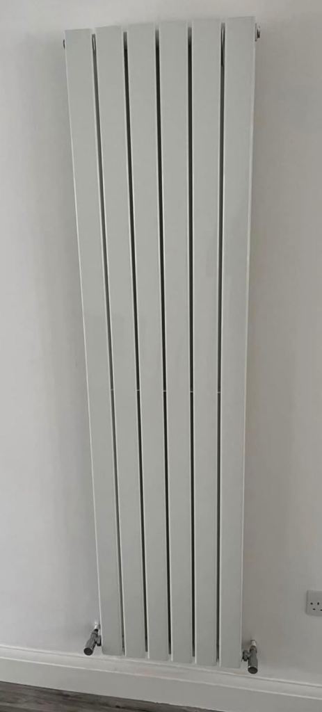 'Elegant' White Wall Vertical Radiator 1800x452