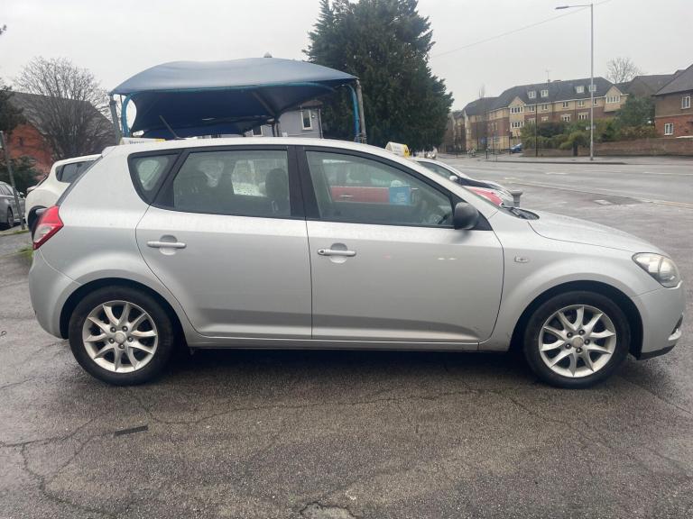 2010 Kia Ceed 1.6 CRDi 1 Euro 4 (s/s) 5dr HATCHBACK Diesel Manual