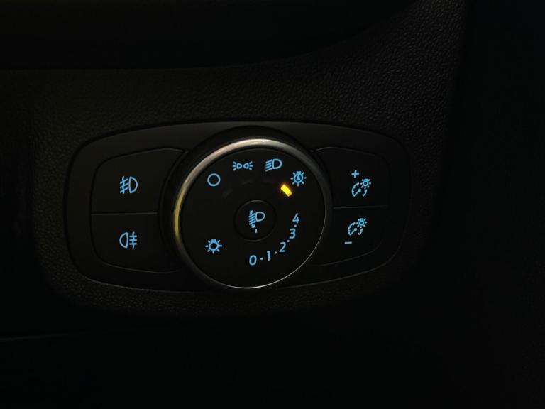 2019 Ford Fiesta 1.1 Ti-VCT Zetec Euro 6 (s/s) 3dr HATCHBACK Petrol Manual