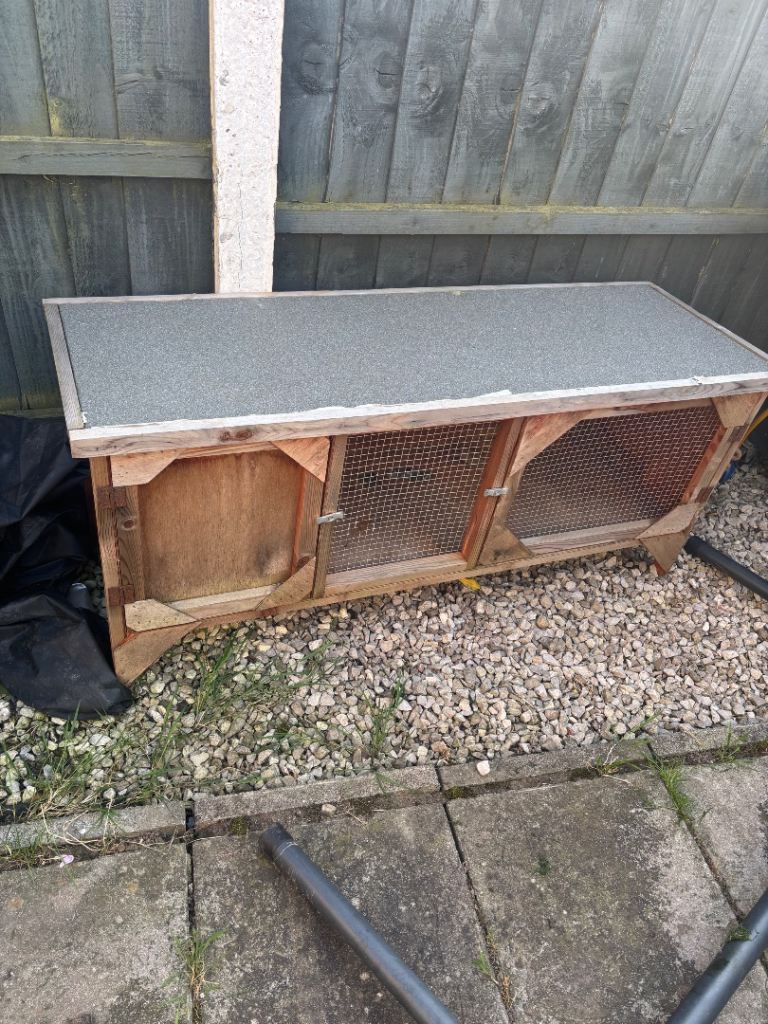 Rabbit hutch 