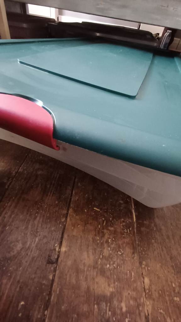 Large Under Bed Storage Box with Clasps – 79L Capacity