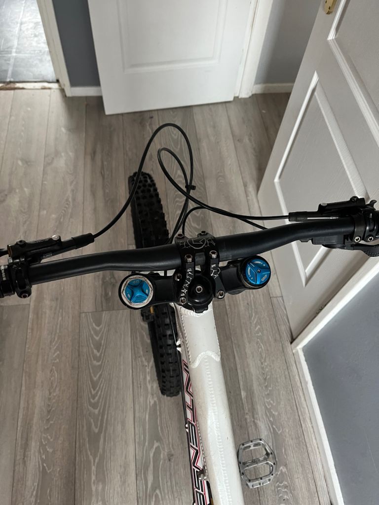 Intense socom downhill bike 